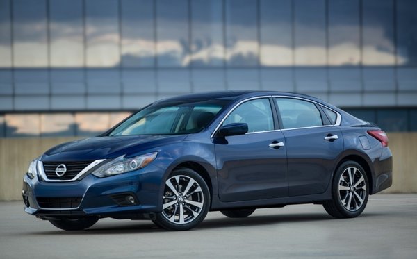 L’habitacle de la Nissan Maxima 2016 nommé l’un des 10 meilleurs