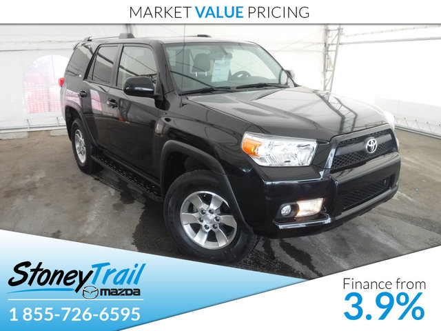 2013 Toyota 4Runner SR5 - LEATHER / NAV / LOCAL AB TRADE-IN!